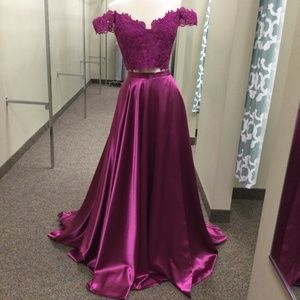 Sherri Hill 2 piece a line gown with slit and pockets!